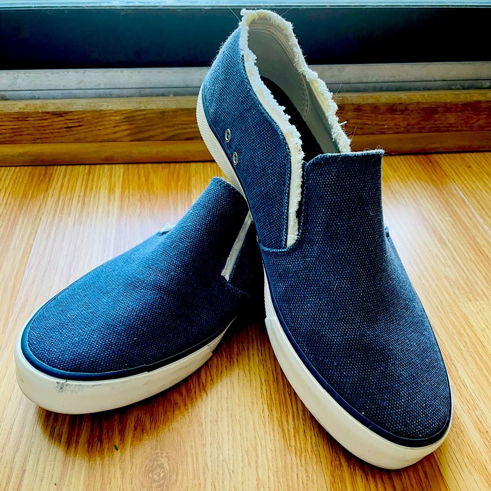 Margaritaville Men’s Spinnaker Canvas Slip On Sneaker | Men’s US Size 9